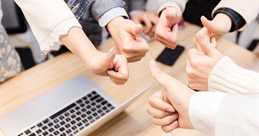 辛苦了(le)！正宇職員(yuán)們。